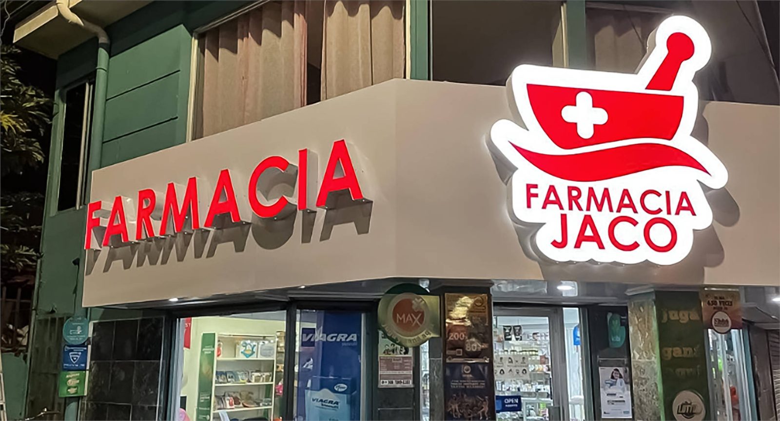 Letrero luminoso para Farmacia Jacó